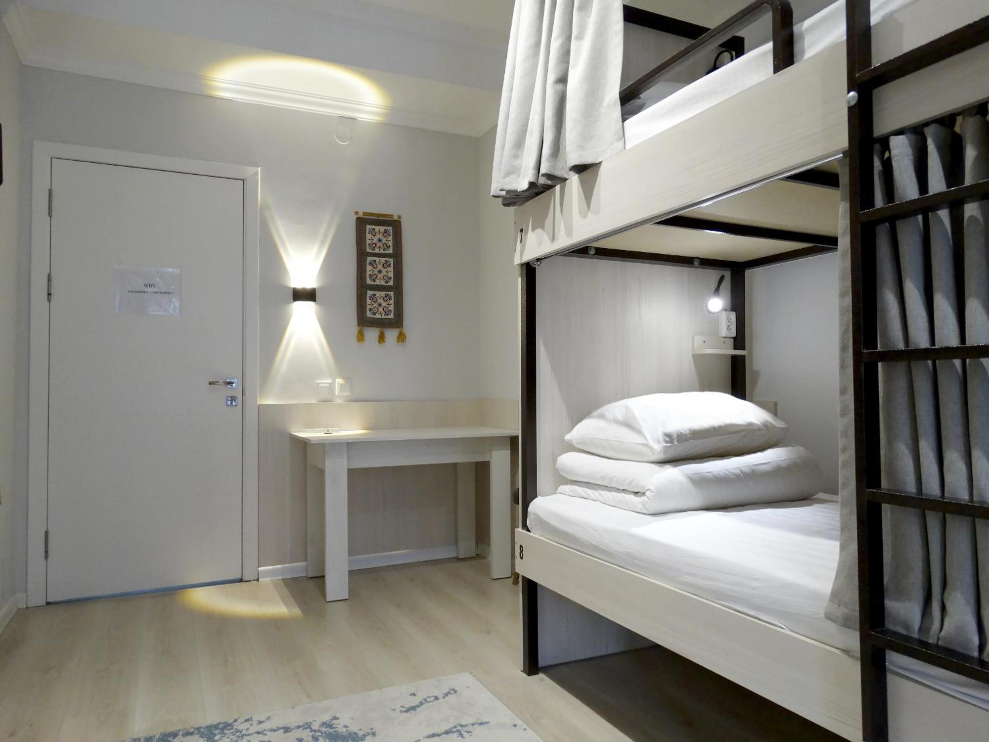 Compass Hostel Bichkek Extérieur photo