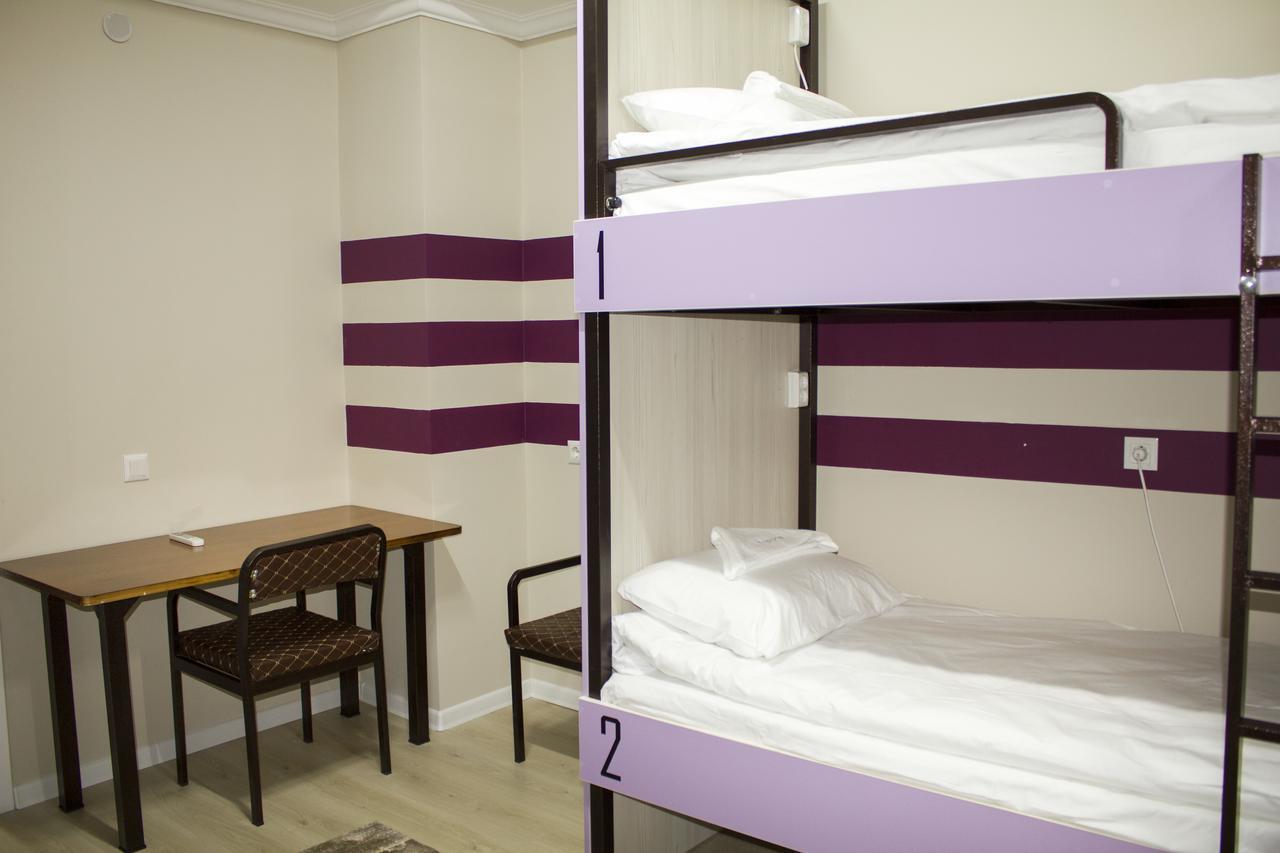 Compass Hostel Bichkek Extérieur photo