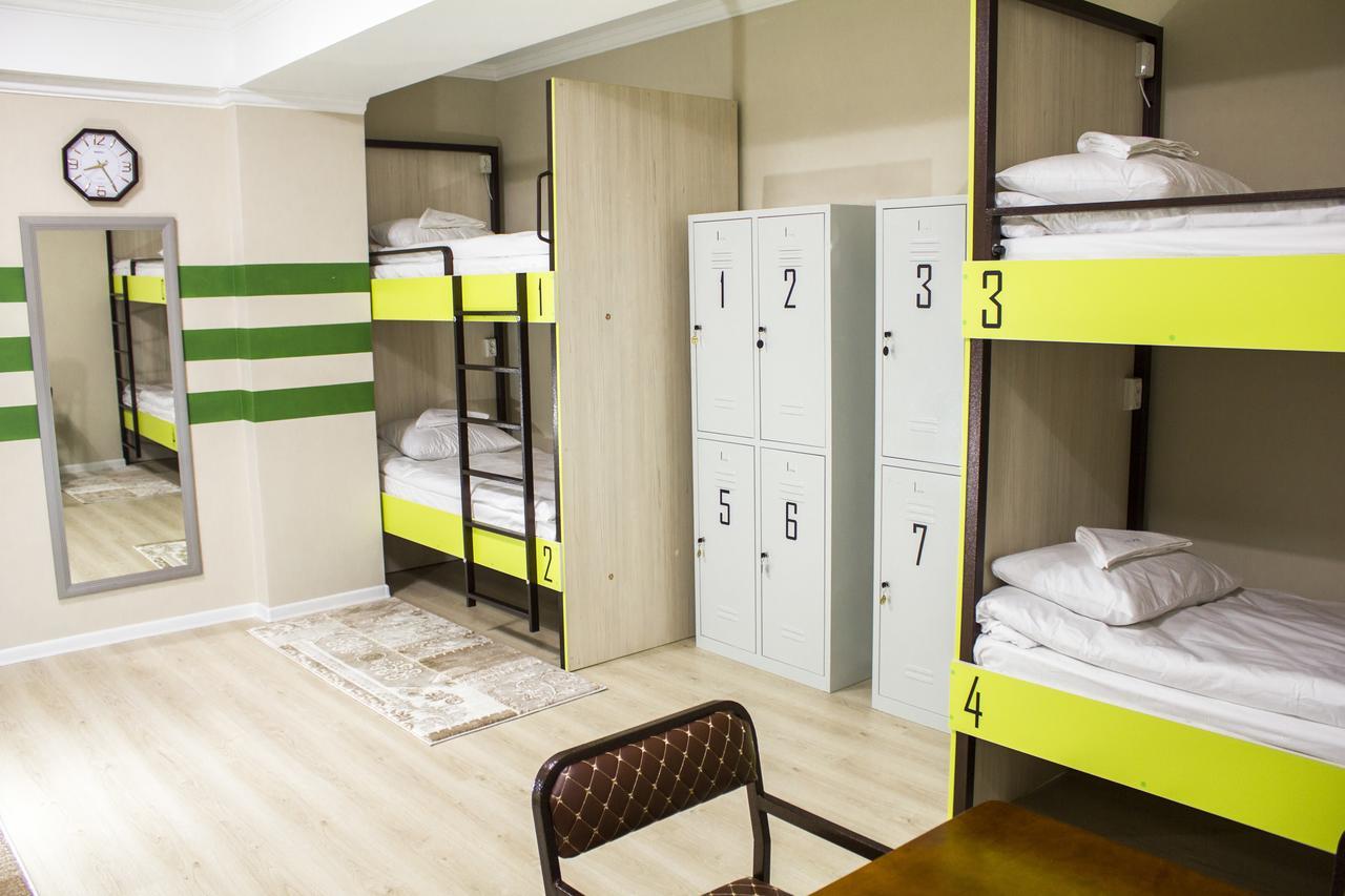 Compass Hostel Bichkek Extérieur photo